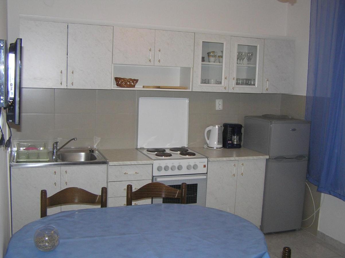 Apartments With A Parking Space Supetarska Draga - Donja, Rab - 15999 Экстерьер фото